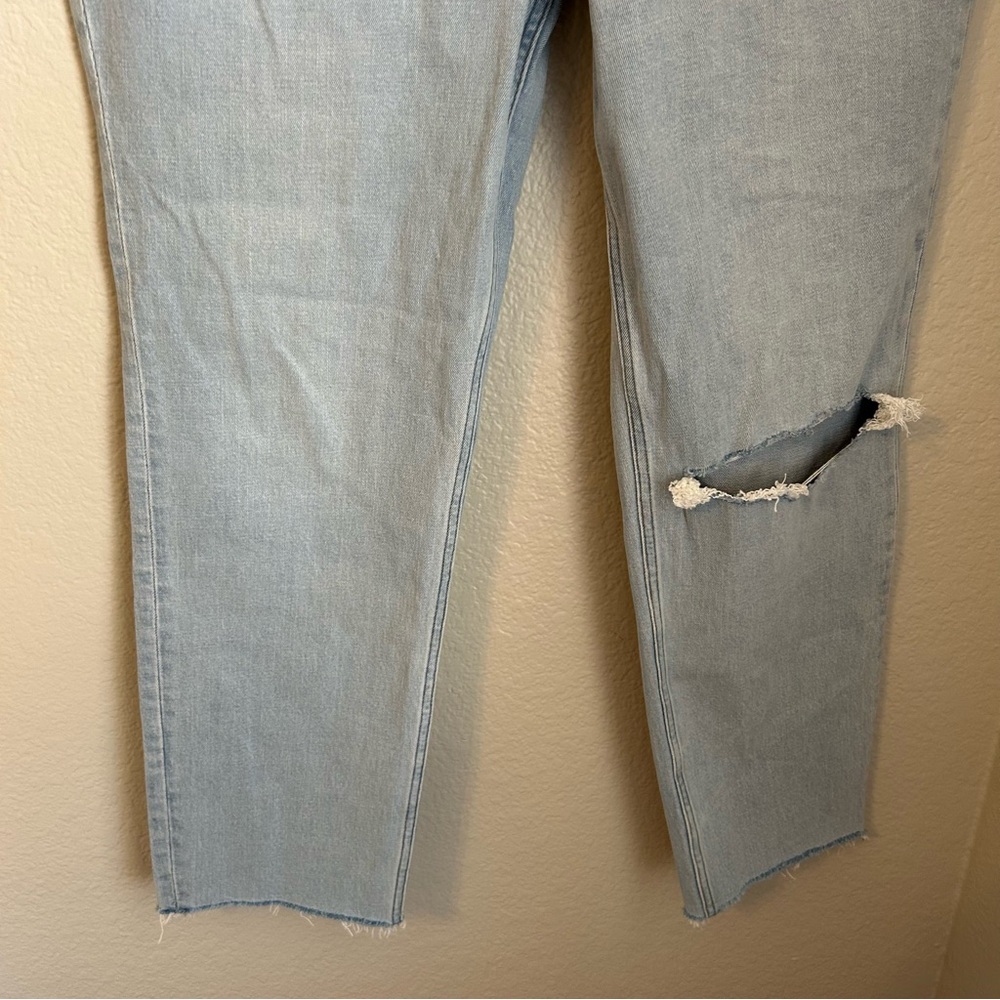 NWT, Abercrombie & Fitch Curve Love The Ankle Straight Ultra High Rise Jeans, 30 - Picture 4 of 11